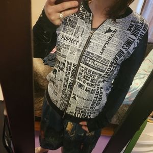 Daily prophet zip up